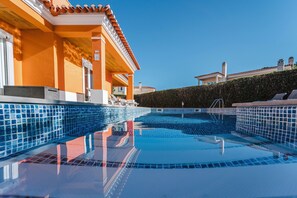 屋外プール、温水プール