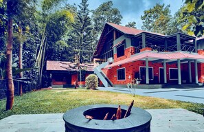 Deluxe Double Room | BBQ/picnic Area