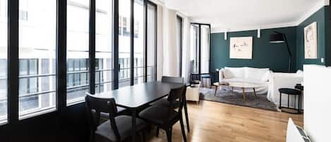 Télévision, espaces bureaux