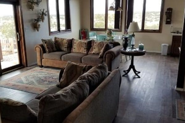 Smart-TV, peis og DVD-spiller