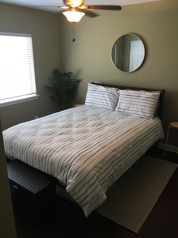 2 Schlafzimmer, Schreibtisch, kostenloses WLAN, Bettwäsche