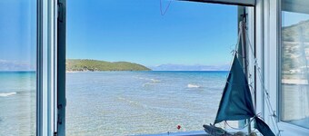 Apraos Beachfront Studio