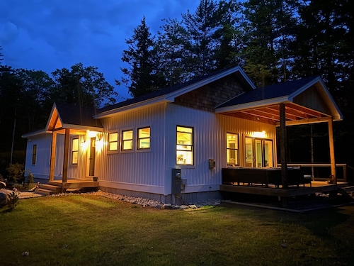 Cozy 4 bedroom Lakehouse on Norway Lake