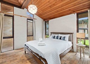 3 quartos, escrivaninha, Wi-Fi de cortesia, roupa de cama