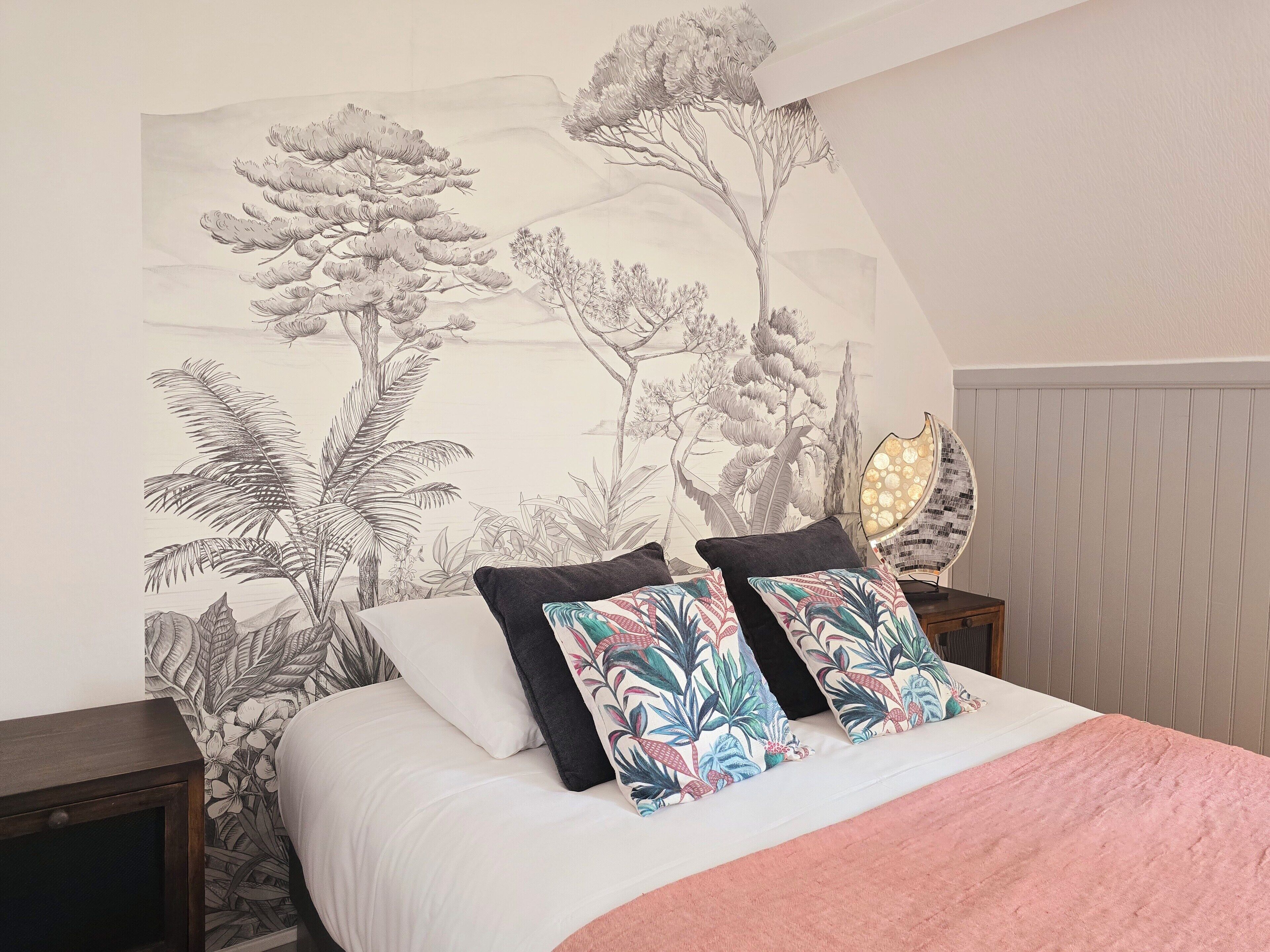 5 slaapkamers, een bureau, een strijkplank/strijkijzer, gratis wifi