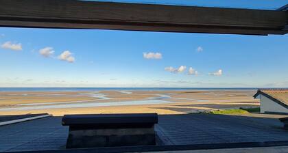 Gite la plage, ideal for 5 people with a beautiful sea view