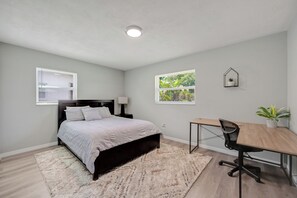 4 bedrooms, desk, iron/ironing board, travel crib