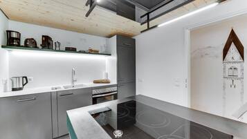 Refrigerador, horno, parrilla de estufa y lavavajillas