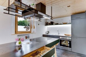 Réfrigérateur, four, plaque de cuisson, lave-vaisselle