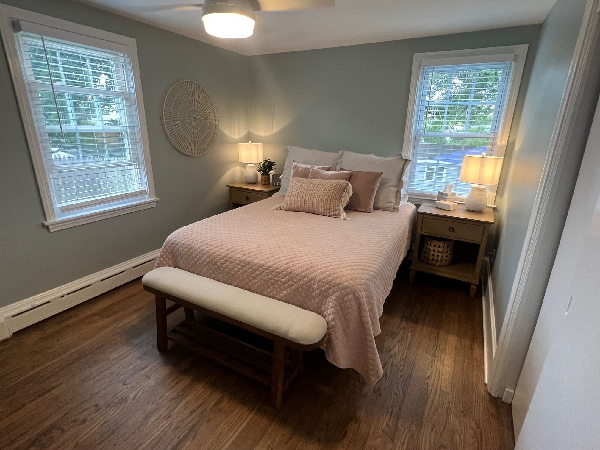 4 chambres, lit parapluie, Wi-Fi, draps fournis