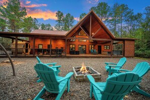 Terrace/patio - SoMuchFawn HotTub Sauna BunkSlide Playground Games (Broken Bow)