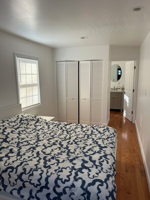 4 Schlafzimmer, Schreibtisch, kostenloses WLAN, Bettwäsche