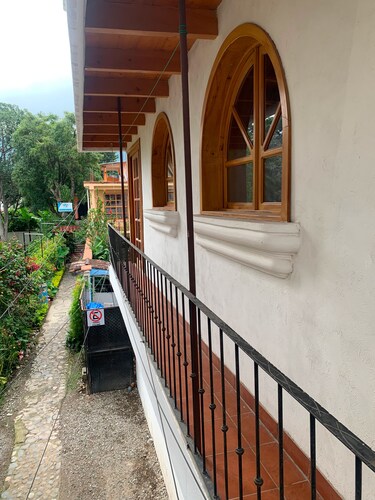 Hostal Dulces Sueños, Calle Santander, 50 meters before reaching Lake Atitlan