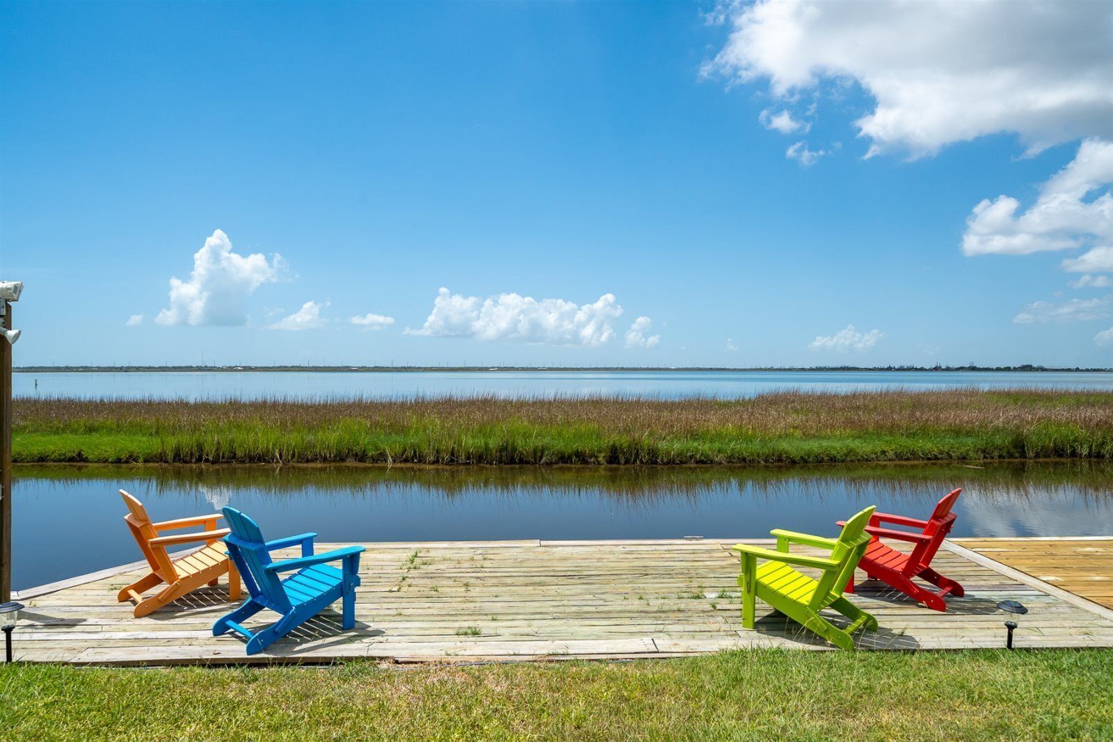 Coastal Comfort | Bay Views & Backyard Fishing!