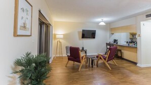 Basic Suite (1 Bedroom) | Living area | TV - Single Bedroom Flat With Beautiful River Views (Memphis)