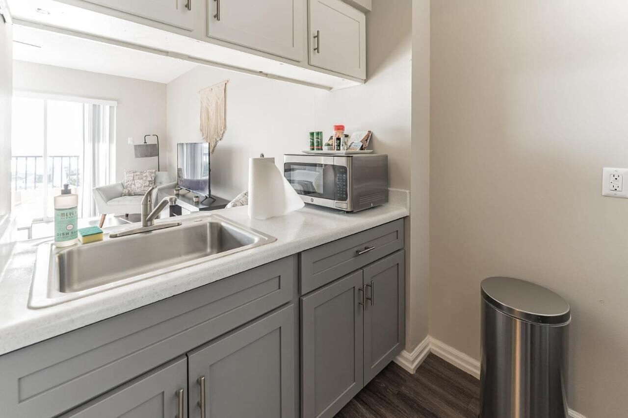 Căn hộ Economy (1 Bedroom) | Bếp riêng | Lò vi sóng, lò nướng 