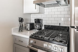 Economy Apartment (1 Bedroom) | Private kitchen