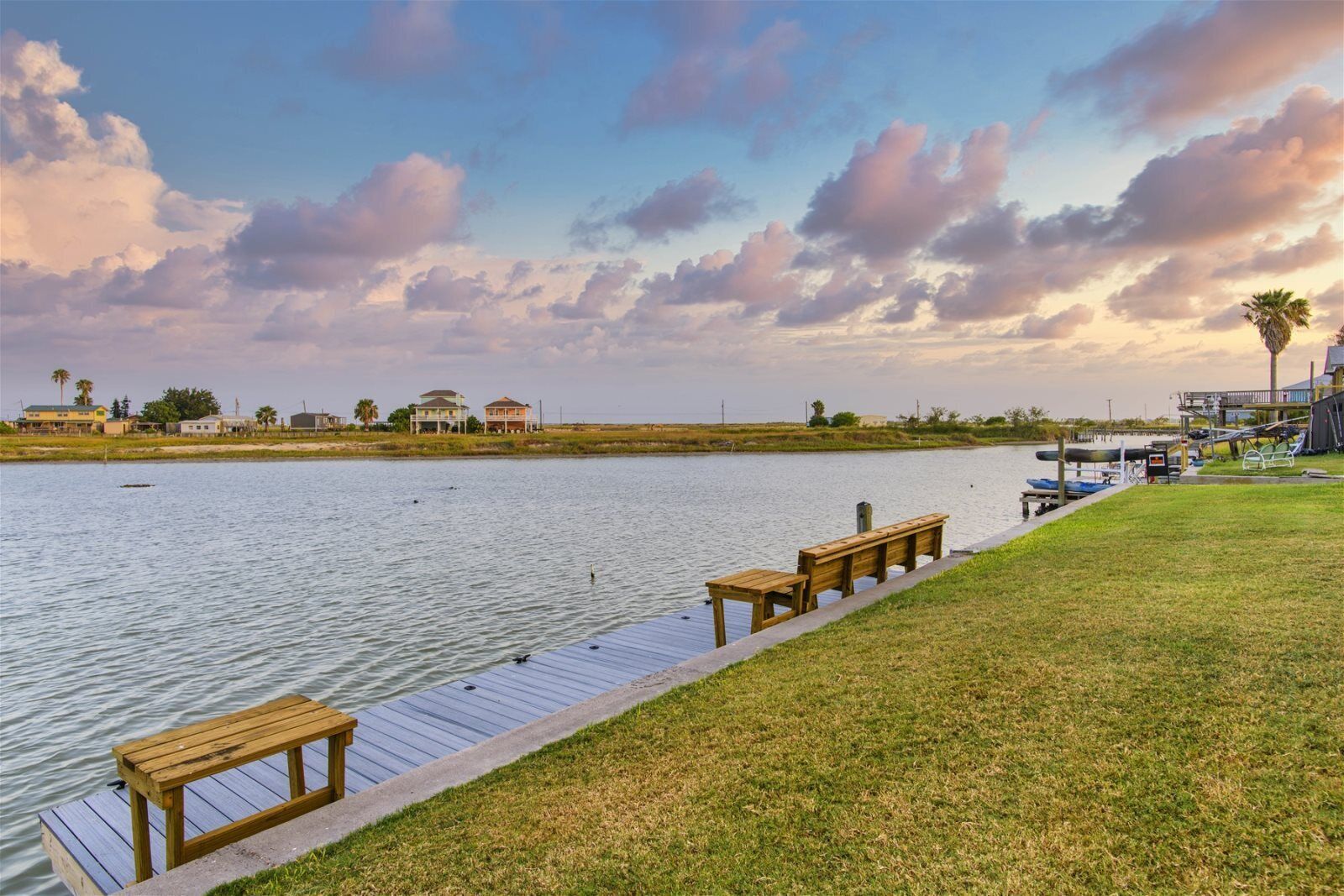 The Blue Heron | Pet Friendly, Fishing, Great View
