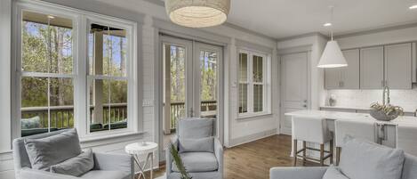 Smart TV, reproductor de DVD, libros