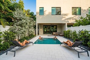 Piscine extérieure, piscine chauffée