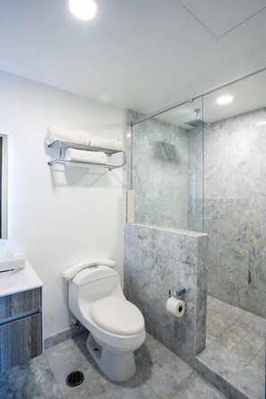 Shower, hair dryer, towels - Modern Loft | Gym + Rooftop l Interlomas (Naucalpan de Juárez)