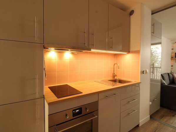 Fridge, microwave, dishwasher