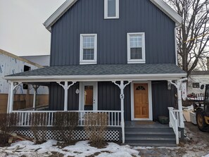 Exterior - Cactus Suite (Downtown Wolfville) (Wolfville)