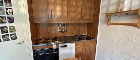 Een magnetron, een oven