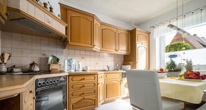 Großes Ferienhaus für die Familie - mit tollem Garten in zentraler ruhiger Lage