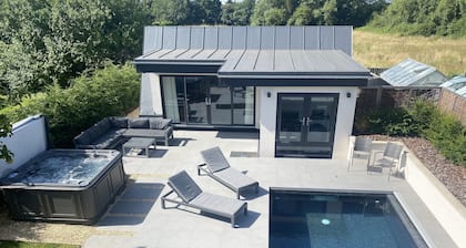 Secluded Pool House with private pool and hot tub.