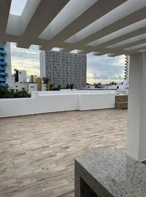Terrace/patio - Modern new Condo a few steps from the beach (Mazatlán)