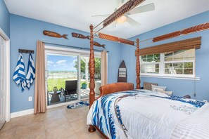 4 bedrooms, desk, iron/ironing board, free WiFi