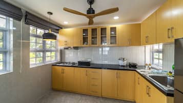 Appartement Familial | Cuisine privée | CafetiÚre/bouilloire, bouilloire électrique, chaise haute