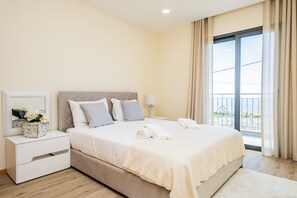 3 bedrooms, iron/ironing board, travel cot, free WiFi