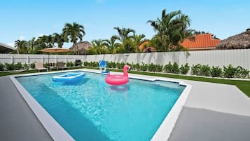 Outdoor pool, a heated pool