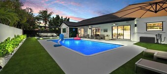 Villa Paradise ~ Miami Lux Gem ~ Heated Pool ~ Game Room