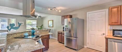 Fridge, microwave, stovetop, dishwasher