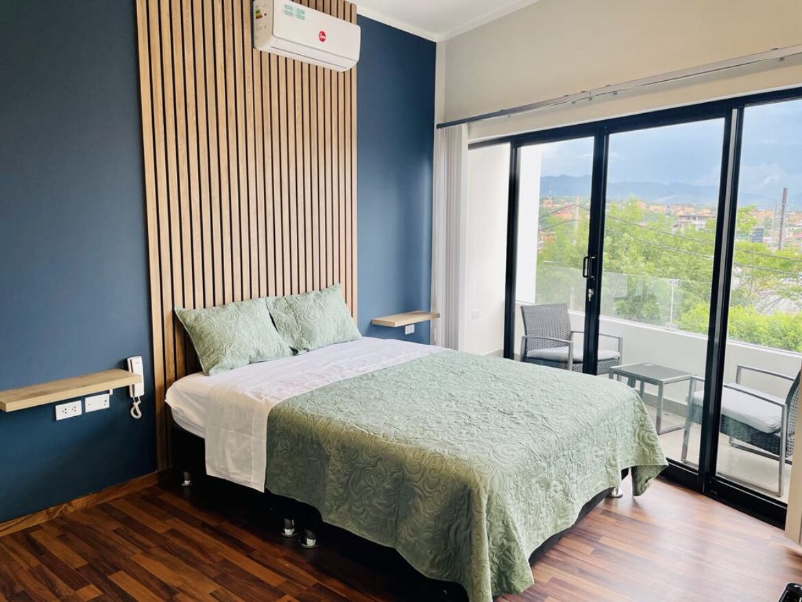 Photo - Central Suite