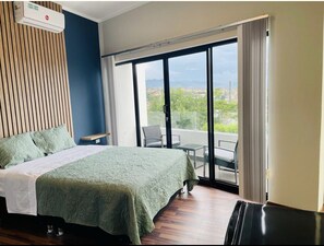 Premium Double Room | Down comforters, Select Comfort beds, individually furnished, desk - Central Suite Hotel (Tarapoto)