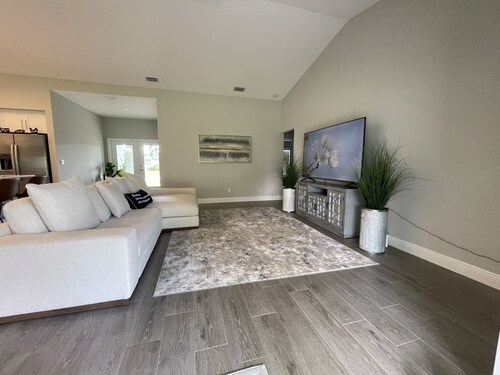 Joyful 4 bed 2 bath home in the beautiful Port St.Lucie