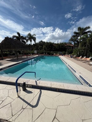 Udendørs pool, opvarmet pool