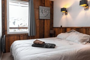 3 bedrooms, free WiFi, bed sheets