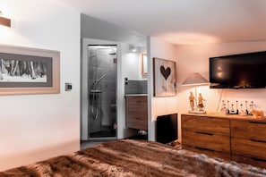 3 chambres, Wi-Fi gratuit, draps fournis