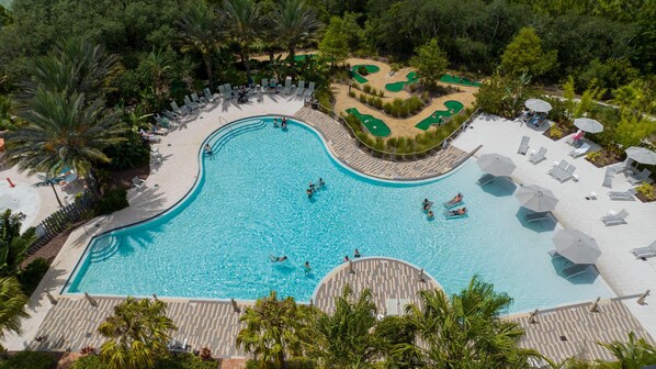 Apartamento, varias camas (162 CD - 4-Bed Retreat: Pool & Disney) | Piscina | Una piscina climatizada