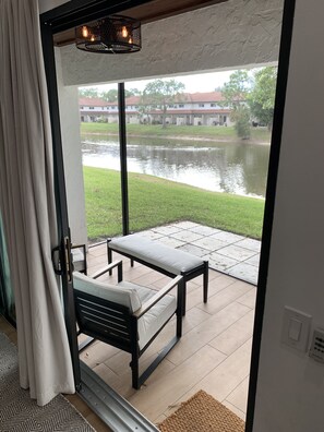 Interior - 2B2B CONDO In BEACH AREA (Bonita Springs)
