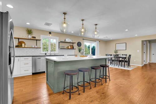 Family Friendly Home - Surrounded by Amish