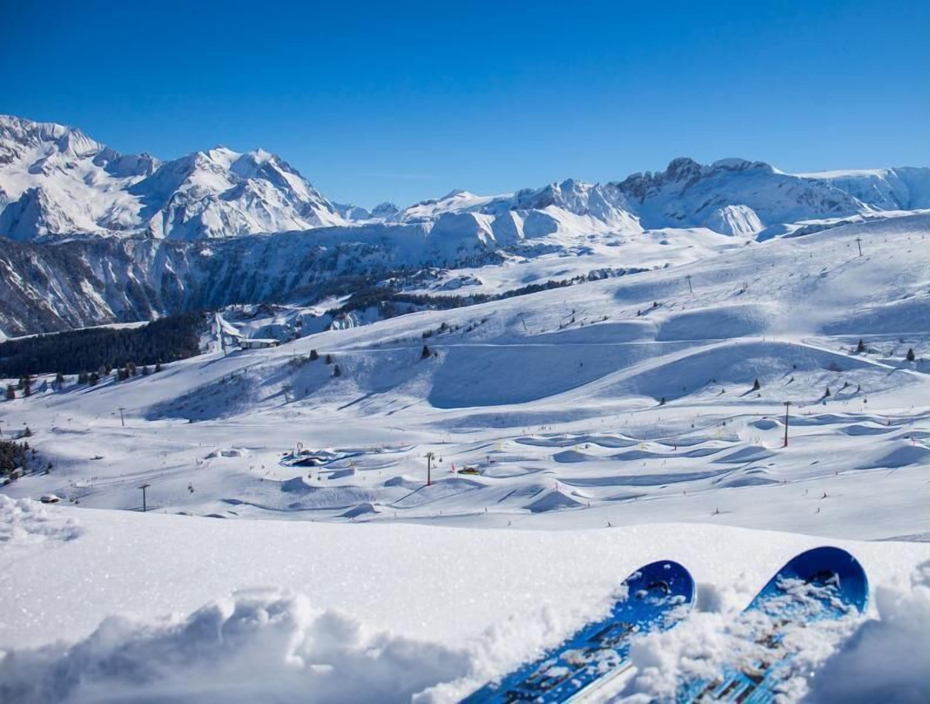 Snow and ski sports
