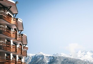 Esterni