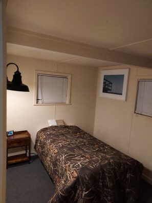 2 bedrooms, WiFi, bed sheets - The Anchor House @ Catfish Cove (Okeechobee)