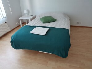 Hus - flera sängar | 4 sovrum, strykjärn/strykbräda, gratis wi-fi och sängkläder